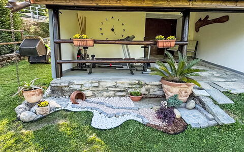 Il Poggio del Castagno: Giardino, Backyard, Prato, Cortile, Landscaping, Vaso Di Fiori, Shade, Mobili Da Esterno, Pianta Della Casa, Cortile
