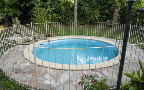 Podere Vallino: Acqua, Pianta, Proprietà, Piscina, Recinzione, Costruzione, Albero, Tempo Libero, Erba, Materiale Composito