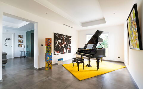 Villa Maddalena - Siracusa, Sicilia: Cornice, Costruzione, Interior Design, Sala, Soggiorno, Pavimentazione, Pavimento, Automotive Design, Arte