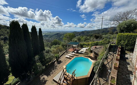 Borgo Bucatra Tramonto: Acqua, Nube, Cielo, Risorse Idriche, Pianta, Azzurro, Costruzione, Piscina, Corpo D'Acqua, Albero