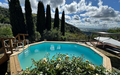 Borgo Bucatra Tramonto: Acqua, Nube, Cielo, Pianta, Piscina, Azzurro, Costruzione, Paesaggio Naturale, Albero, Vegetazione
