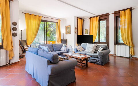Tenuta De Paoli - Chianni, Pool, Wifi, Privacy, To: Mobilia, Divano, Comfort, Tenda, Azzurro, Interior Design, Tavolo, Architettura, Legna, Soggiorno