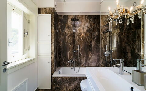 Villa Ester - Capo D'orlando, Sicilia: Vasca Da Bagno, Proprietà, Idraulico Fixture, Costruzione, Rubinetto, Legna, Finestra, Illuminazione, Interior Design, Bagno