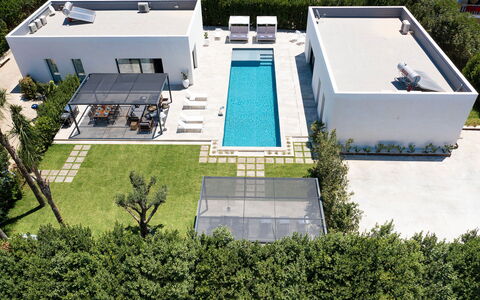 Villa Duetto - Siracusa, Sicilia: Pianta, Lotto, Erba, Urban Design, Finestra, Costruzione, Zona Residenziale, Albero, Tetto, Facciata