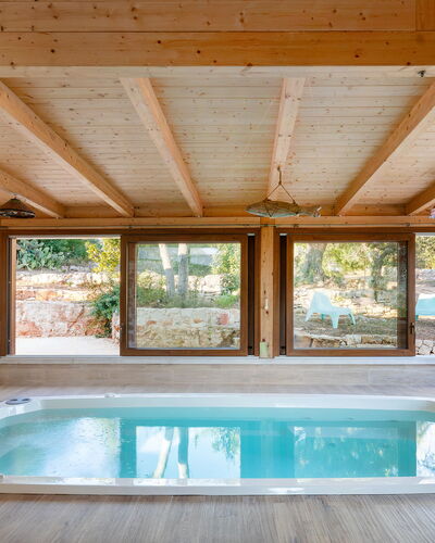 Trulli Di Grieco: Acqua, Proprietà, Azzurro, Piscina, Costruzione, Interior Design, Architettura, Shade, Tempo Libero, Legna