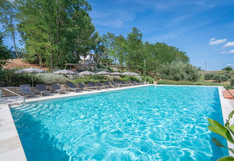 Coratina Spereto Apartment with Pool, Montaione: Acqua, Pianta, Risorse Idriche, Proprietà, Cielo, Piscina, Nube, Azzurro, Albero, Paesaggio Naturale
