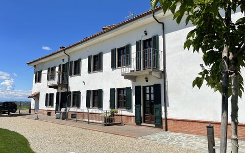 Casa 'il Nocciolo': Cielo, Pianta, Costruzione, Proprietà, Finestra, Porta, Casa, Albero, Zona Residenziale