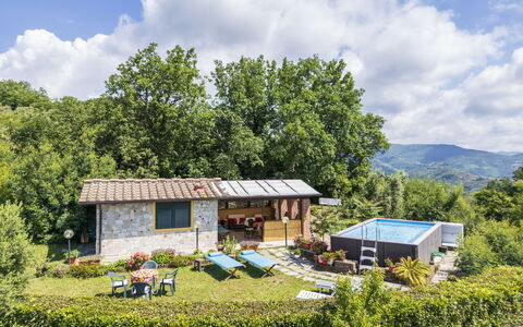 La Casa Di Elda, Holiday Home With Pool, Uzzano, T: Nube, Cielo, Pianta, Proprietà, Ecoregione, Paesaggio Naturale, Natura, Costruzione, Ambiente Naturale, Lotto