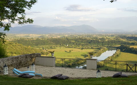 Luxury Villa Con Spa e Panorama a 40 Min Da Roma: Cielo, Nube, Pianta, Ecoregione, Montagna, Paesaggio Naturale, Lotto, Albero, Erba, Area Rurale