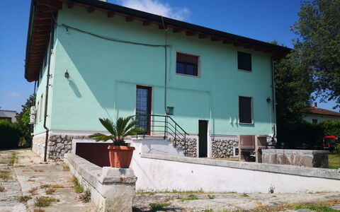 Franco House With Pool: Pianta, Cielo, Costruzione, Finestra, Azzurro, Porta, Casa, Shade, Lotto, Villetta