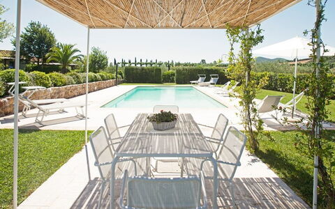Villa Sant'andrea: Cielo, Proprietà, Pianta, Piscina, Shade, Interior Design, Albero, Mobili Da Esterno, Sedia, Costruzione
