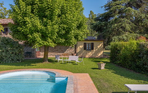 Villa Marconi: Pianta, Acqua, Proprietà, Mobilia, Costruzione, Cielo, Albero, Mobili Da Esterno, Lotto, Erba