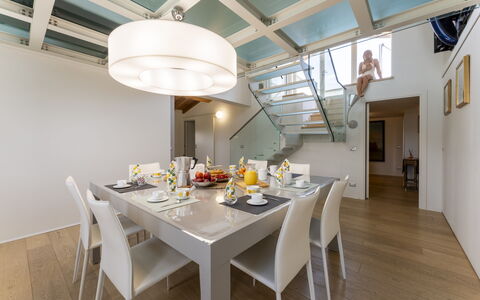Casa del Marchese, Pool, Wifi, Castell' Arquato: Tavolo, Mobilia, Cibo, Sedia, Interior Design, Tavola, Cucina & Sala Da Pranzo Tavolo, Pavimentazione, Pavimento, Legna