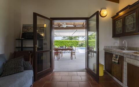 Casa del Marchese, Pool, Wifi, Castell' Arquato: Mobilia, Proprietà, Controsoffitto, Cabinetry, Interior Design, Legna, Tavolo, Pavimento, Pavimentazione, Cucina
