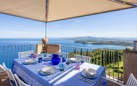 Sunset Sea View, Baratti, Populonia, Wifi, Ac: Mobilia, Tavolo, Sedia, Tovaglia, Mobili Da Esterno, Cucina & Sala Da Pranzo Tavolo, Shade, Balcone, Ricorrere, Tavolo Esterno