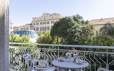 Central Home Carlotta