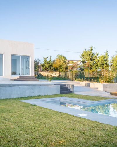Eremita Villa Sicily: Cielo, Acqua, Pianta, Albero, Erba, Piscina, Finestra, Zona Residenziale, Paesaggio, Shade