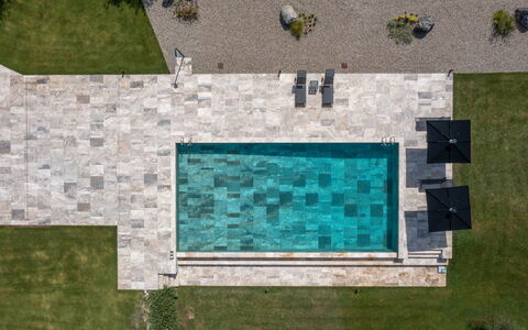 Villa Velari In Volterra With Private Pool, Ac: Proprietà, Natura, Foglia, Rettangolo, Azzurro, Legna, Pianta, Architettura, Lotto, Pavimentazione