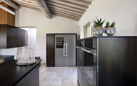 Villa Velari In Volterra With Private Pool, Ac: Controsoffitto, Cabinetry, Proprietà, Costruzione, Legna, Interior Design, Cucina, Pianta, Pavimento