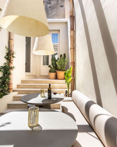 Alma Suite: Proprietà, Pianta, Interior Design, Architettura, Legna, Pavimento, Proprietà Del Materiale, Pavimentazione, Immobiliare, Urban Design