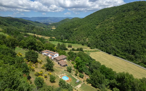 Villa Dei Tigli: Pianta, Nube, Cielo, Montagna, Paesaggio Naturale, Albero, Lotto, Paesaggio, Plain, Geografia Montane