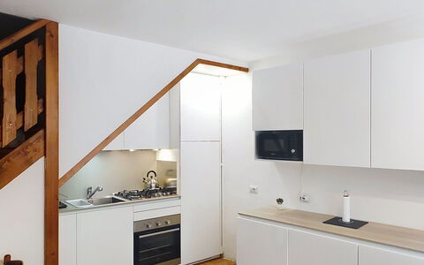 Casa sul Torrente: Cucina, Interior Design, Pavimentazione, Controsoffitto, Legna, Soffitto, Pavimento, Cabinetry, Elettrodomestico Da Cucina, Apparecchio Major