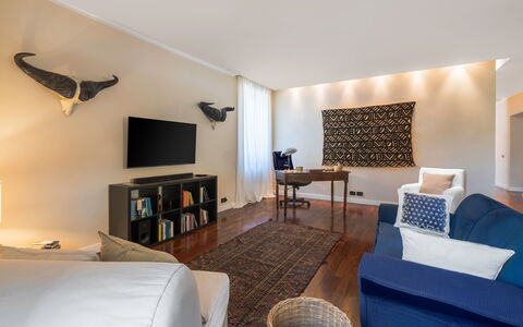 A Casa Di Camillo, Nepi, a C, Wifi: Mobilia, Proprietà, Cornice, Comfort, Televisione, Tavolo, Legna, Interior Design, Soggiorno, Pavimentazione