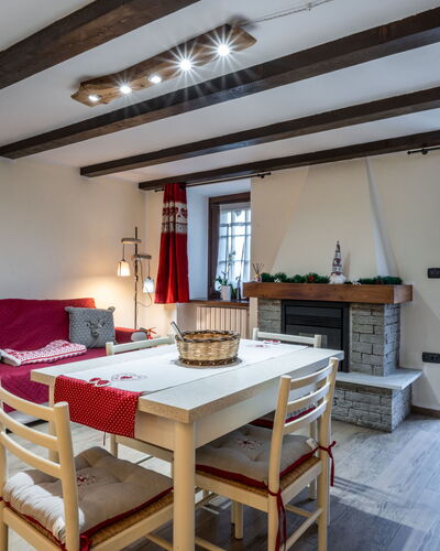 Maison Bonheur: Nube, Cielo, Acqua, Giorno, Azzurro, Blu, Albero, Vegetazione, Costiera E Morfologie Oceanic, Montagna