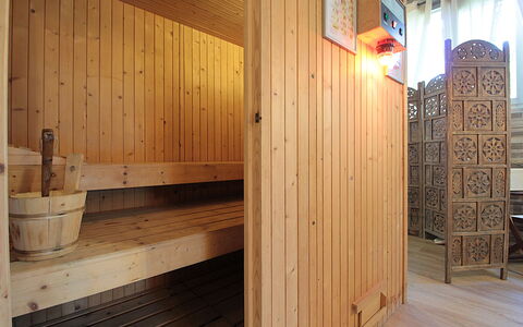 Catullo 18 Apartment, Garda Lake, Jacuzzi, Fitness: Proprietà, Legna, Interior Design, Pavimentazione, Pavimento, Color Legno, Latifoglie, Plank, Vernice, Legname