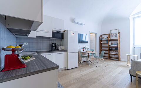 Atelier la Scala: Cabinetry, Mobilia, Controsoffitto, Cucina, Cucina Stufa, Lavello, Elettrodomestico, Elettrodomestico Da Cucina, Costruzione, Rubinetto