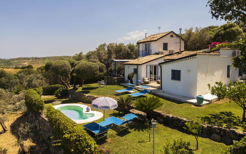 Villa Acquaro, Santa Caterina Dello Ionio, Pool, A: Blu, Piscina, Ricorrere, Villetta, Estate, Agriturismo, Villa, Hacienda, Eco Hotel, Backyard