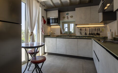 Villa Acquaro, Santa Caterina Dello Ionio, Pool, A: Cucina, Elettrodomestico Da Cucina, Interior Design, Controsoffitto, Pavimentazione, Mobilia, Apparecchio Major, Elettrodomestico, Illuminazione, Casa