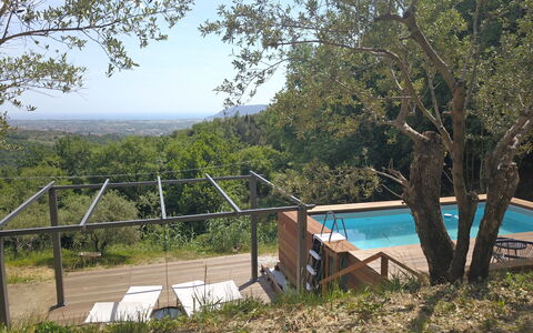 Villa Di Confine: Pianta, Cielo, Comunita 'Impianto, Albero, Shade, Vegetazione, Piscina, Lotto, Erba, Tempo Libero