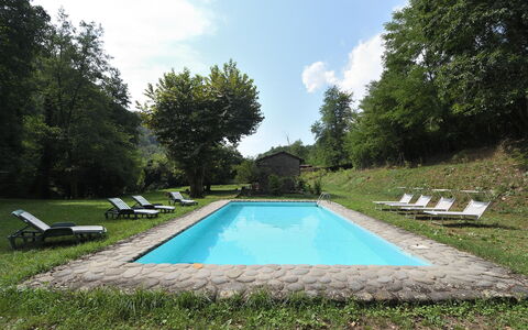 Villa Del Mulino: Nube, Acqua, Pianta, Cielo, Natura, Erba, Albero, Paesaggio Naturale, Tempo Libero, Rettangolo