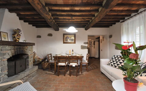 Villa Del Mulino: Pianta, Cornice, Tavolo, Interior Design, Legna, Pianta Della Casa, Sedia, Costruzione, Soggiorno, Casa