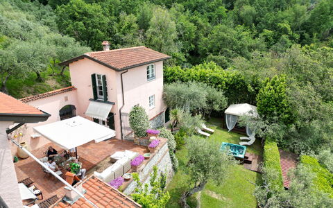 Villetta Verde: Pianta, Costruzione, Proprietà, Albero, Finestra, Casa, Zona Residenziale, Quartiere, Urban Design, Immobiliare