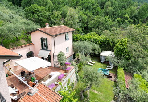 Villetta Verde: Pianta, Costruzione, Proprietà, Albero, Finestra, Casa, Zona Residenziale, Quartiere, Urban Design, Immobiliare