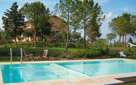 Maremma Retreat: Acqua, Pianta, Proprietà, Cielo, Costruzione, Verde, Piscina, Azzurro, Nube, Albero