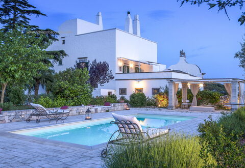 Masseria Tagliente: Acqua, Pianta, Cielo, Proprietà, Costruzione, Piscina, Azzurro, Albero, Corpo D'Acqua, Tempo Libero