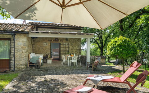 Villa Ida: Pianta, Proprietà, Mobilia, Costruzione, Finestra, Shade, Tavolo, Ombrello, Mobili Da Esterno, Sedia