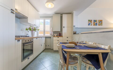 Emma House, Terrace and Sea View, Moneglia: Cabinetry, Mobilia, Lavandino Della Cucina, Proprietà, Controsoffitto, Cucina, Lavello, Elettrodomestico Da Cucina, Costruzione, Rubinetto