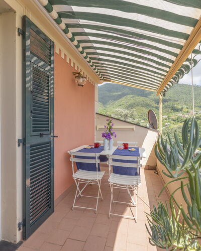 Emma House, Terrace and Sea View, Moneglia: Tavolo, Pianta, Mobilia, Costruzione, Sedia, Shade, Nube, Pianta Della Casa, Mobili Da Esterno, Architettura