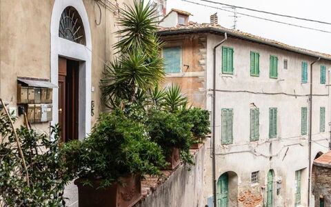 Bocelli: Proprietà, Costruzione, Finestra, Pianta, Azzurro, Architettura, Quartiere, Parete, Zona Residenziale