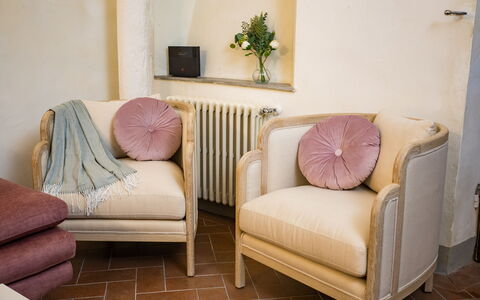 Rose's Palace: Mobilia, Pianta, Proprietà, Costruzione, Comfort, Legna, Interior Design, Pianta Della Casa, Vaso Di Fiori, Cornice
