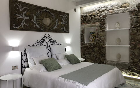 San Noto House With Pool Ac Wifi: Mobilia, Proprietà, Cornice, Pianta, Comfort, Costruzione, Telaio Del Letto, Interior Design, Legna, Illuminazione