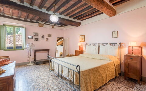 Il Palazzetto Francigena, Monteriggioni: Mobilia, Proprietà, Costruzione, Finestra, Cabinetry, Legna, Cassetto, Comfort, Illuminazione, Interior Design