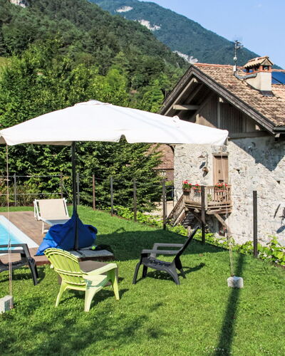 La Meridiana: Pianta, Proprietà, Cielo, Acqua, Natura, Mobili Da Esterno, Albero, Ombrello, Piscina, Shade