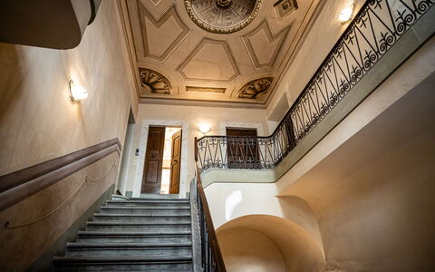 Appartamento Vagnucci: Proprietà, Costruzione, Interior Design, Le Scale, Architettura, Legna, Finestra, Casa, Soffitto, Simmetria