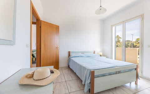Apartment Balcony Sea View - Gallipoli: Mobilia, Proprietà, Azzurro, Legna, Comfort, Finestra, Illuminazione, Interior Design, Pavimento