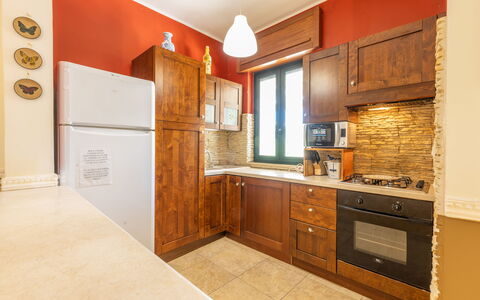 Villetta Estiva With Private Pool Gallipoli: Cabinetry, Controsoffitto, Proprietà, Costruzione, Elettrodomestico Da Cucina, Cassetto, Legna, Cucina, Illuminazione, Interior Design